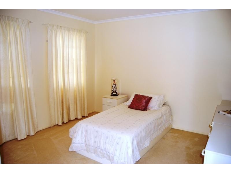 2 Glenferrie Place, The Gap QLD 4061