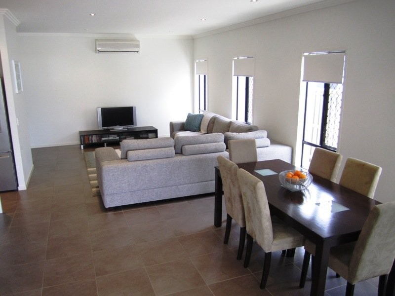 76 Collett Street  EIGHT MILE PLAINS 4113, Eight Mile Plains QLD 4113