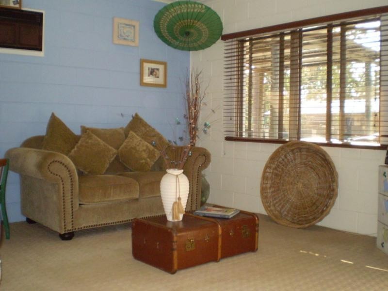 10 Atoll Street, Saunders Beach QLD 4818