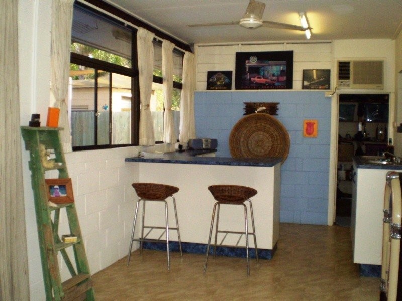 10 Atoll Street, Saunders Beach QLD 4818