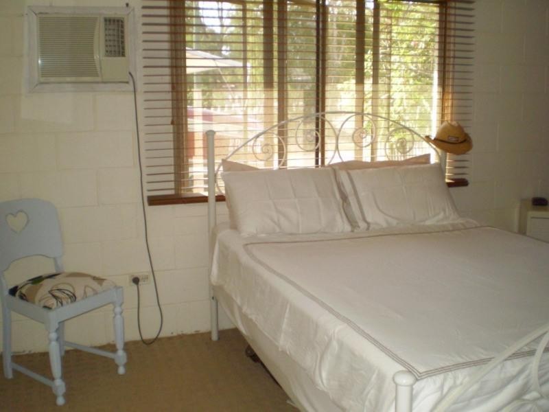 10 Atoll Street, Saunders Beach QLD 4818