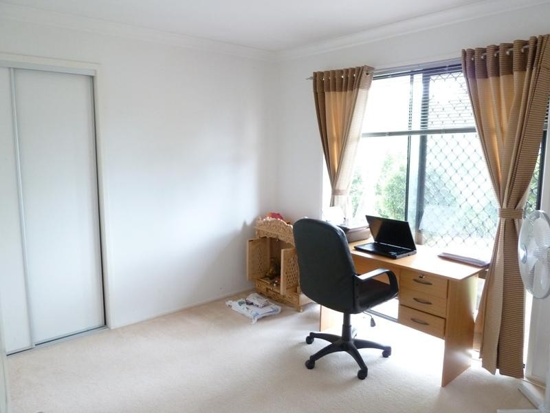 9 Brookfield Court, Parkinson QLD 4115