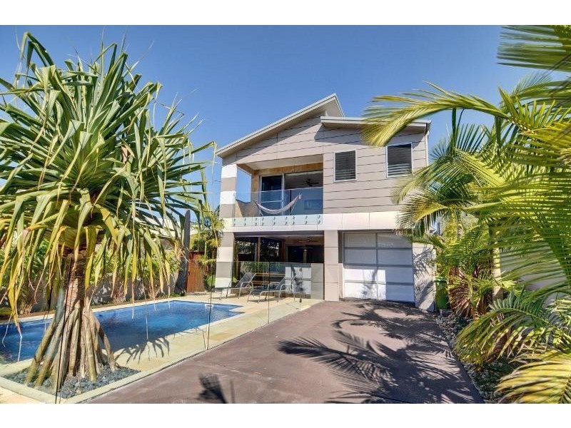 27 North Beach Place, Mudjimba QLD 4564