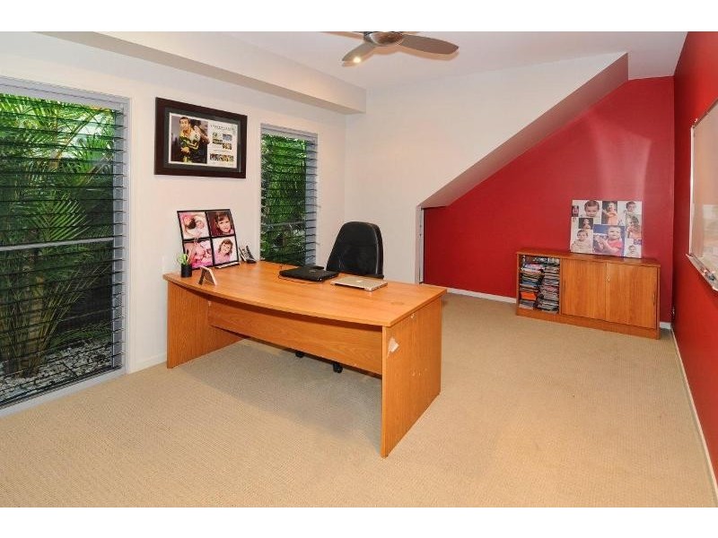 27 North Beach Place, Mudjimba QLD 4564