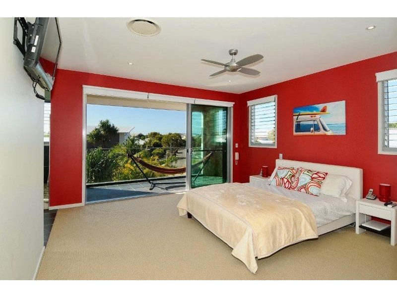 27 North Beach Place, Mudjimba QLD 4564