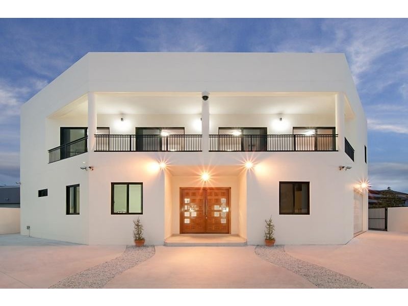 7 Wau Avenue RUNAWAY BAY 4216, Runaway Bay QLD 4216