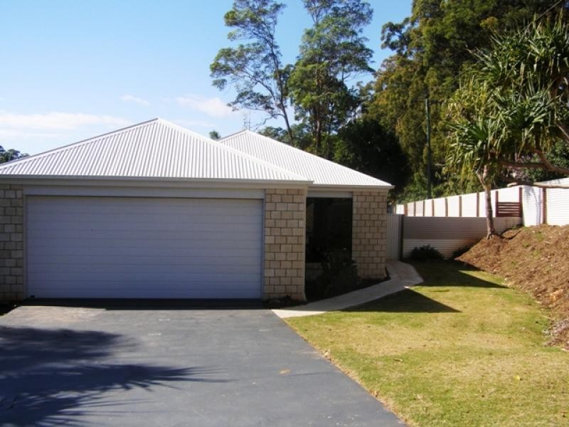 10 Koorawatha Lane, Palmwoods QLD 4555
