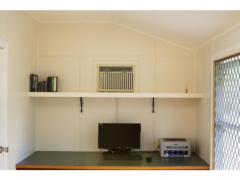 2 Laurison Street, Gin Gin QLD 4671