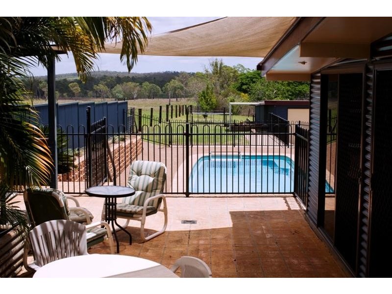 2 Laurison Street, Gin Gin QLD 4671