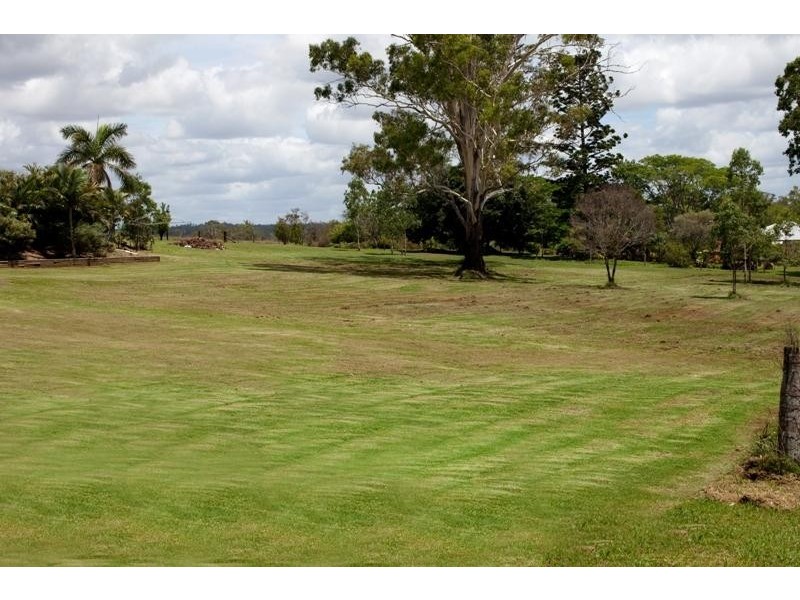 2 Laurison Street, Gin Gin QLD 4671