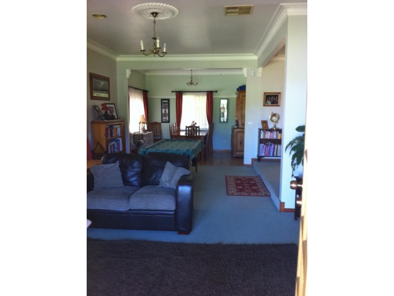 930 Tullimbar Street, North Albury NSW 2640