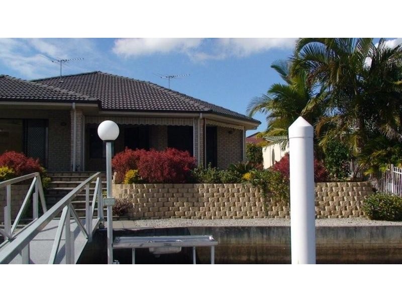 1/51 Headsail Drive, Banksia Beach QLD 4507