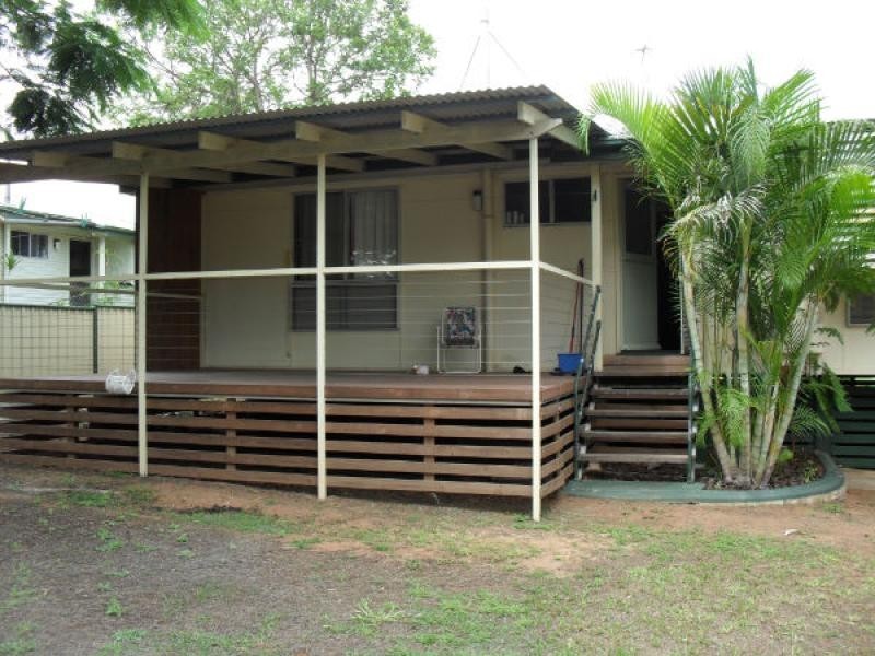 18 Fraser Street, Moranbah QLD 4744