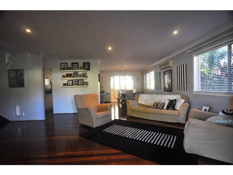 5 Amsterdam Street WISHART 4122, Wishart QLD 4122