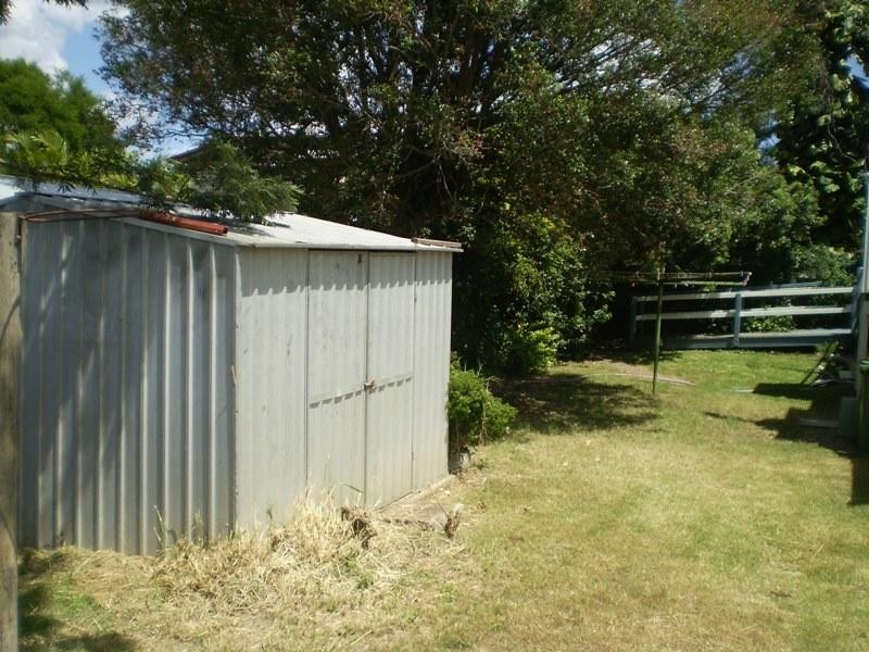 33 Pine Street, North Ipswich QLD 4305
