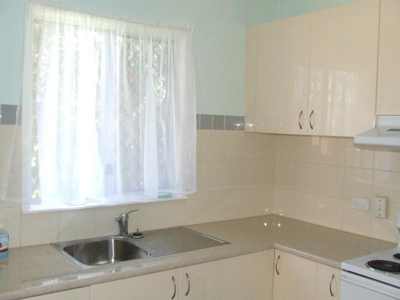 6 Fraser Street, Leichhardt QLD 4305