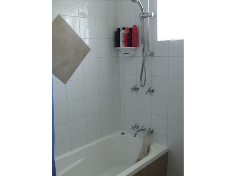 6 Fraser Street, Leichhardt QLD 4305