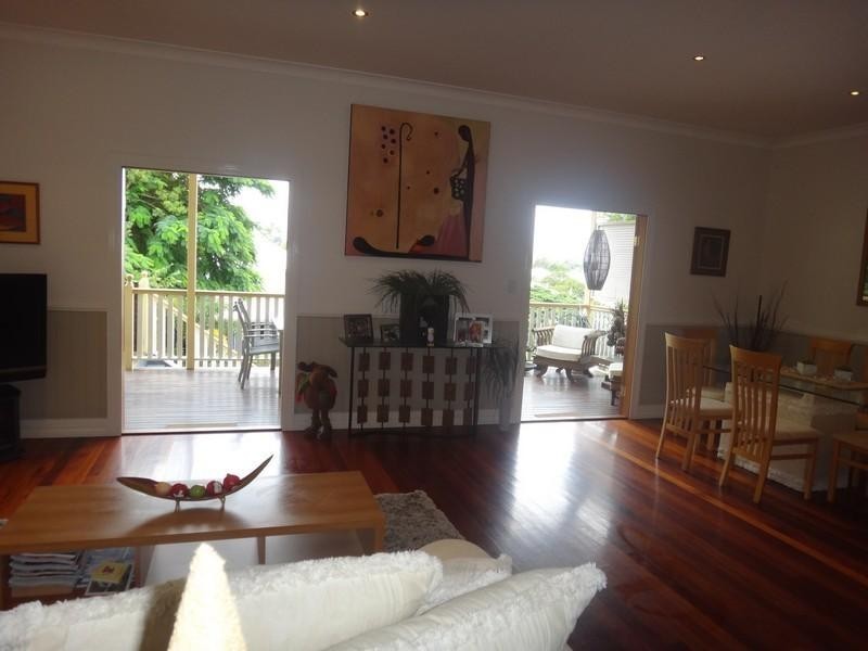 62 Camelia Street, Cannon Hill QLD 4170