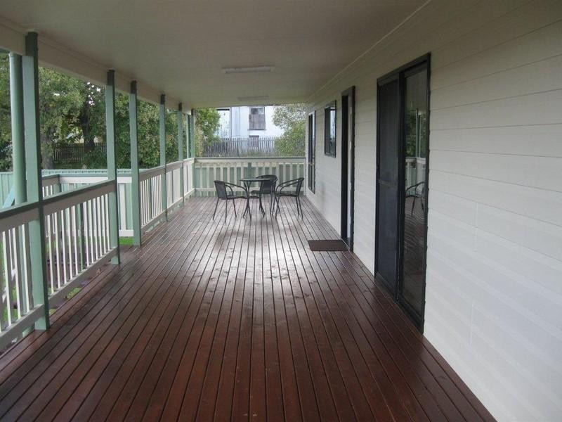 4 Laird Street, Tenterfield NSW 2372