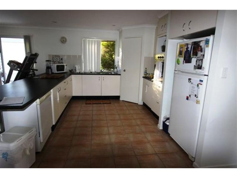 13 Crumpton Place, Beerwah QLD 4519