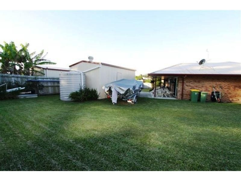 13 Crumpton Place, Beerwah QLD 4519