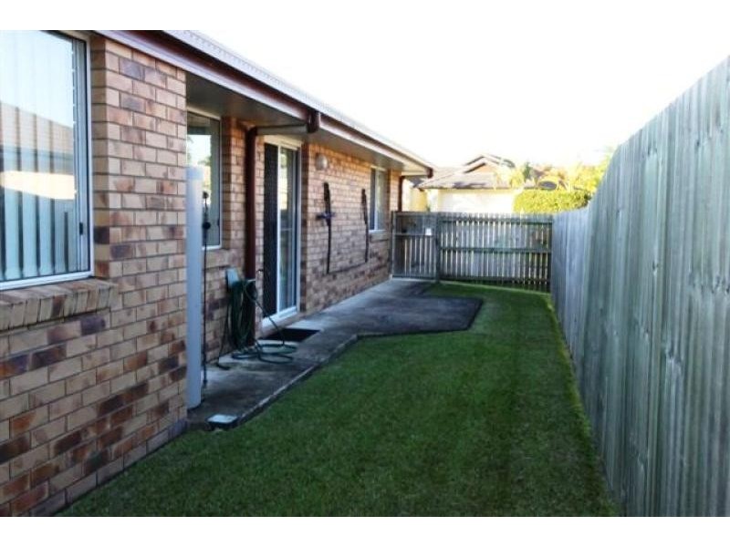 13 Crumpton Place, Beerwah QLD 4519