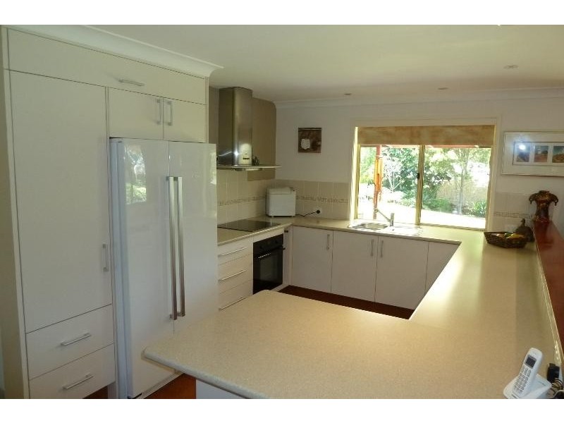 34 Bronzewing Close ELANORA 4221, Elanora QLD 4221