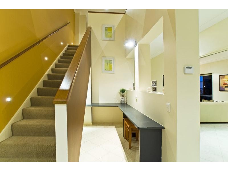 4 Majorca Crescent, Varsity Lakes QLD 4227