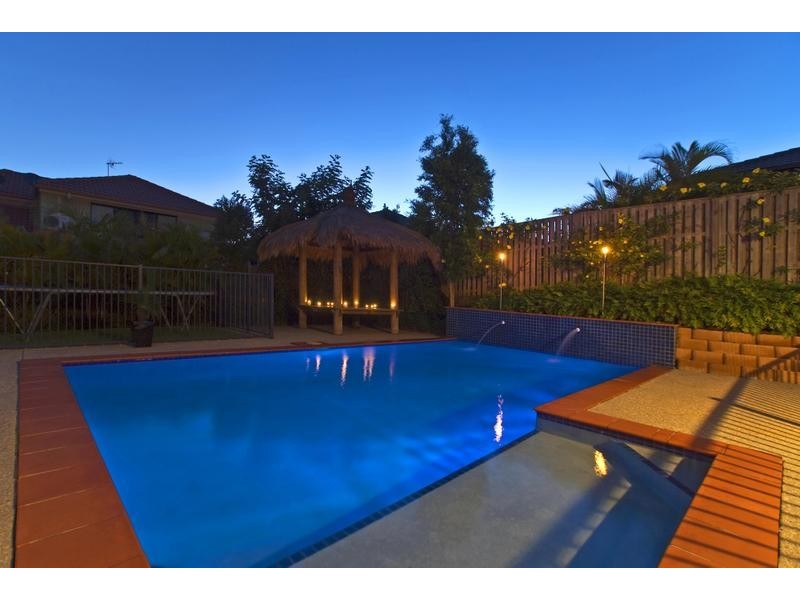 4 Majorca Crescent, Varsity Lakes QLD 4227