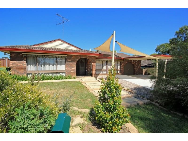 1 Plover Close  ST CLAIR 2759, St Clair NSW 2759