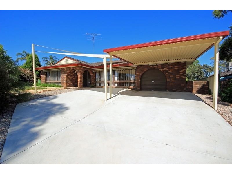 1 Plover Close  ST CLAIR 2759, St Clair NSW 2759