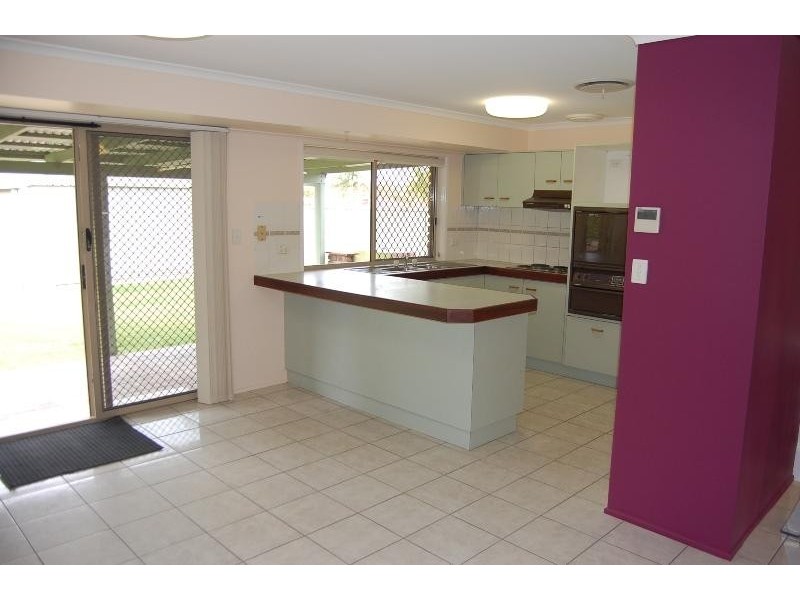 163 Emerald Drive, Regents Park QLD 4118