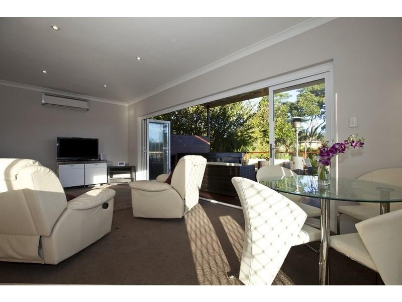 19 Cumberland Avenue, Collaroy NSW 2097