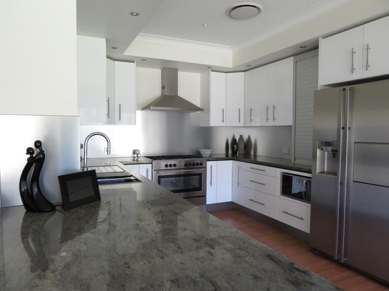 54 Ruth Terrace, Oxenford QLD 4210