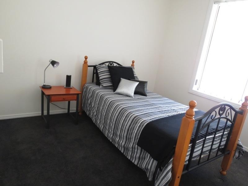 54 Ruth Terrace, Oxenford QLD 4210