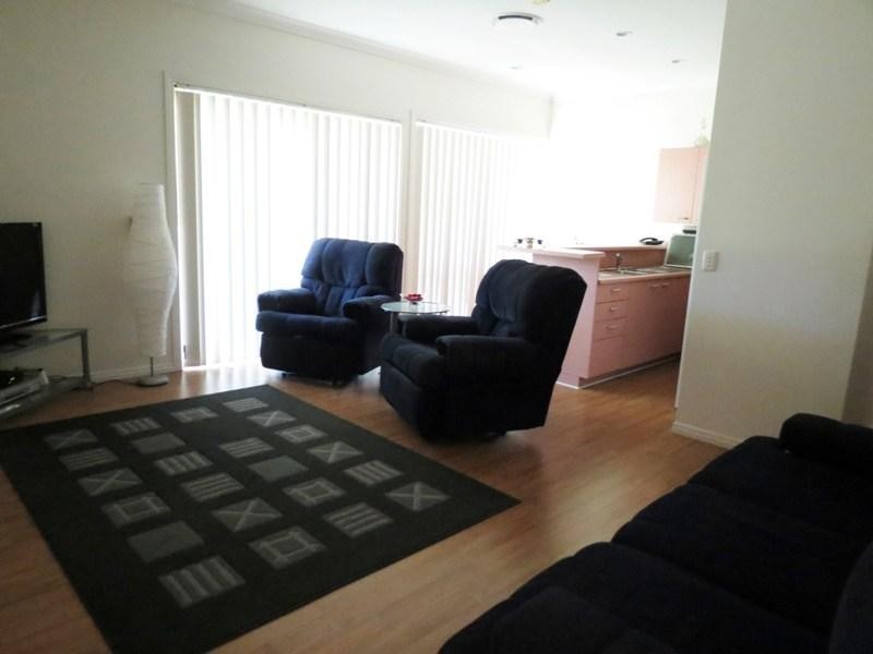 54 Ruth Terrace, Oxenford QLD 4210