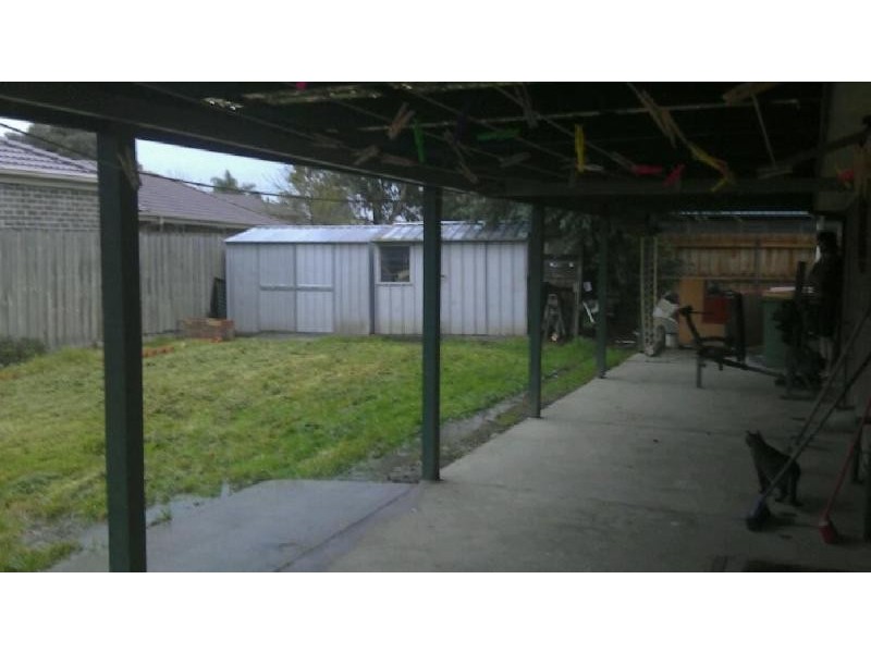 37 Henty Street, Pakenham VIC 3810