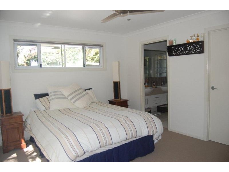 11 Sandcastle Drive MULAMBIN 4703, Mulambin QLD 4703