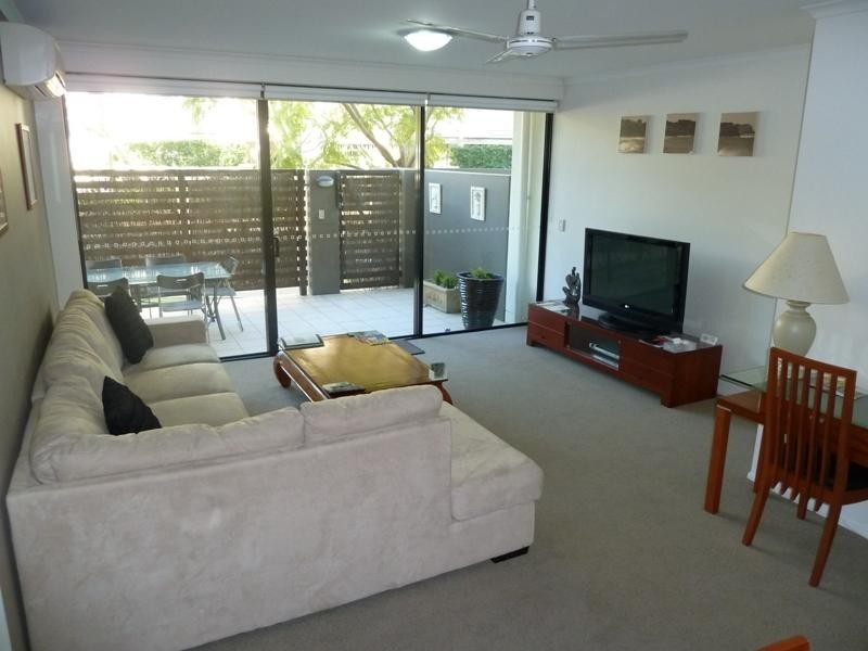 67/15 Goodwin Street, Kangaroo Point QLD 4169