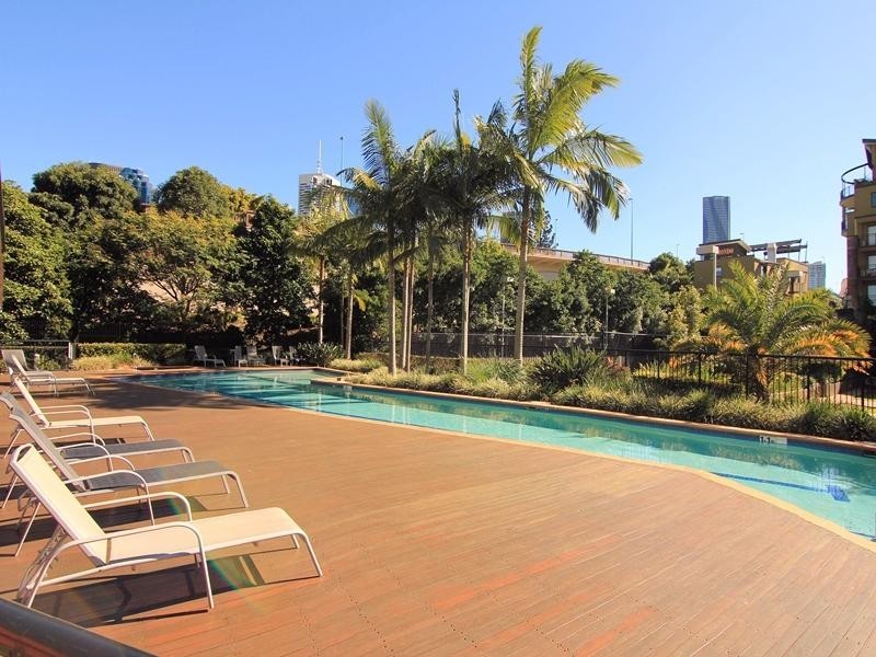 67/15 Goodwin Street, Kangaroo Point QLD 4169