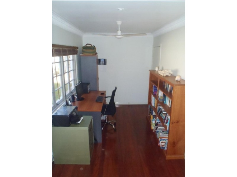 16 Mountaindale Court, Mooloolah Valley QLD 4553