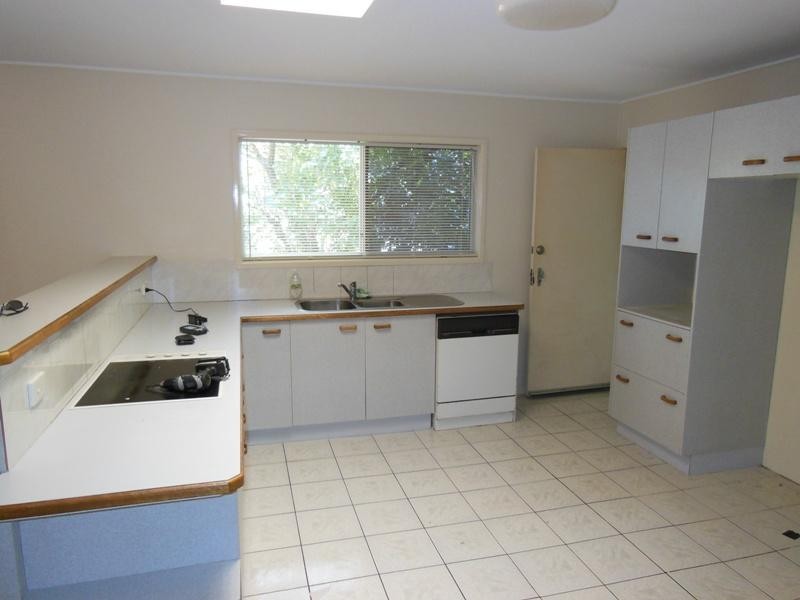 37 Surf Road ALEXANDRA HEADLAND 4572, Alexandra Headland QLD 4572