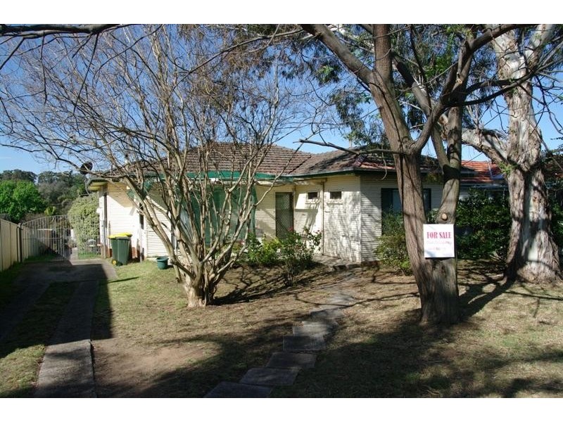 16 Bradbury Avenue CAMPBELLTOWN 2560, Campbelltown NSW 2560