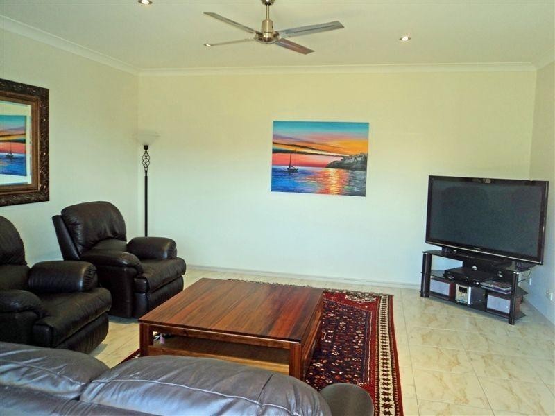67 Zane Street MOLENDINAR 4214, Molendinar QLD 4214