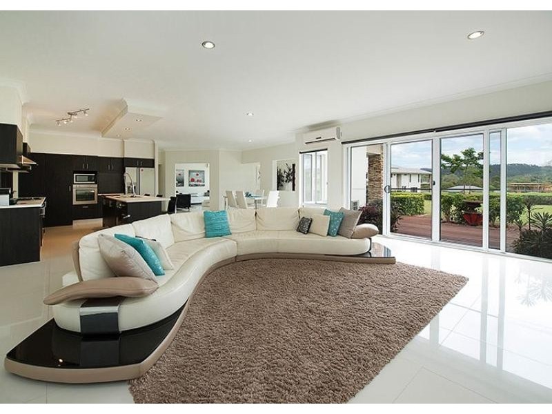 5 Summer Hill Crescent  MAUDSLAND 4210, Maudsland QLD 4210