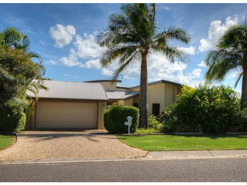 8 Tina Drive, Tannum Sands QLD 4680