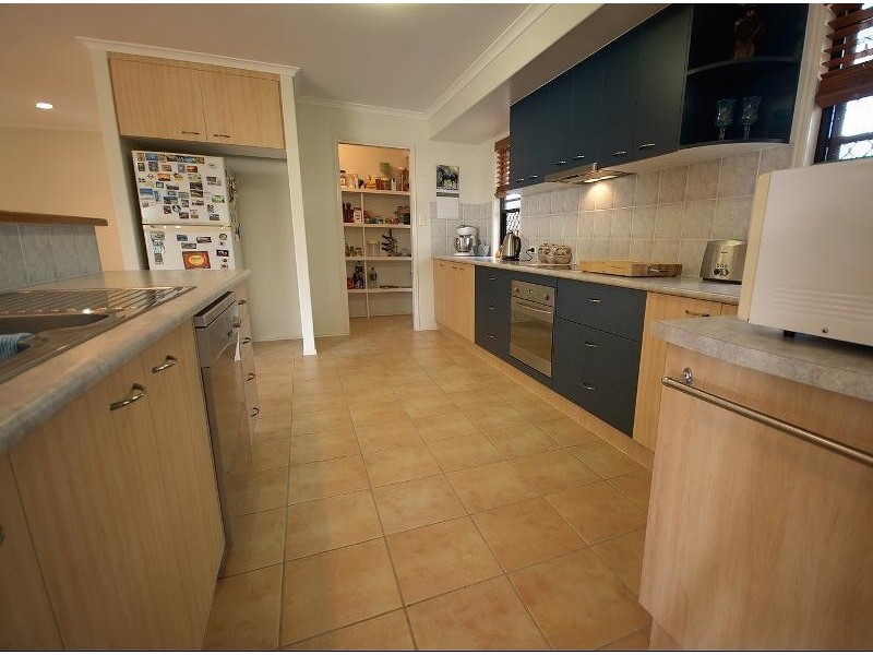 8 Tina Drive, Tannum Sands QLD 4680