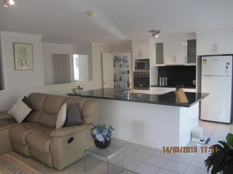 81 Greenford Street, Chapel Hill QLD 4069