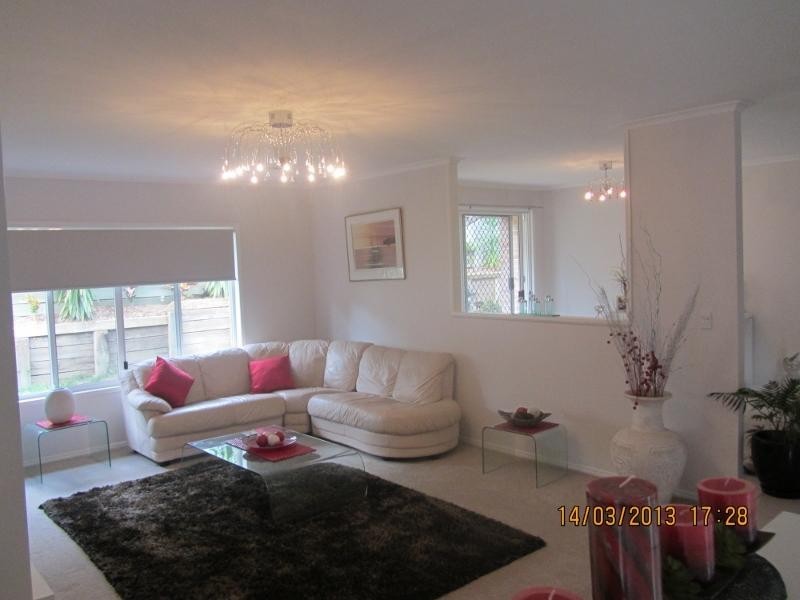 81 Greenford Street, Chapel Hill QLD 4069