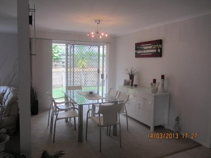 81 Greenford Street, Chapel Hill QLD 4069